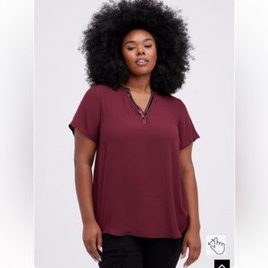 Torrid Georgette Embellished Neck Hi-Low Short Sleeve Blouse Torrid Size 1X